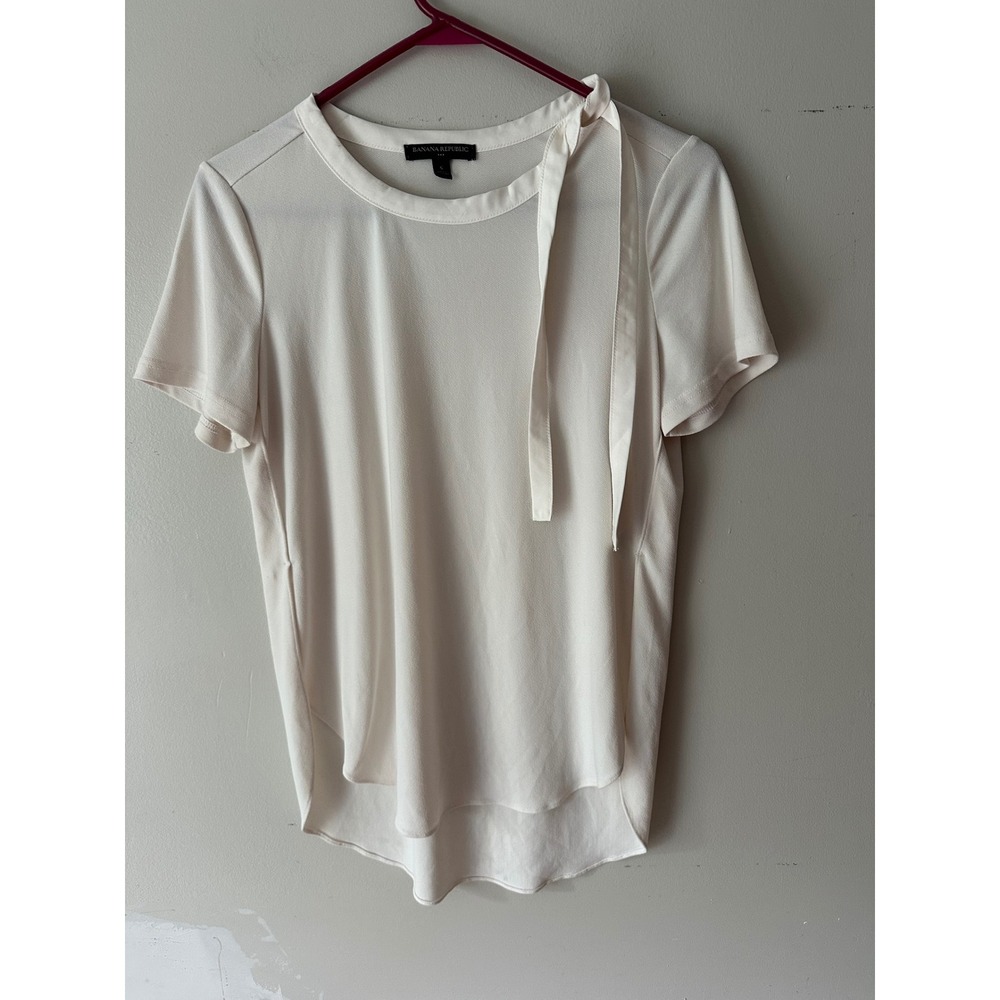 Banana Republic Ivory Tie Neck Short Sleeve High Low Crepe Blouse Small